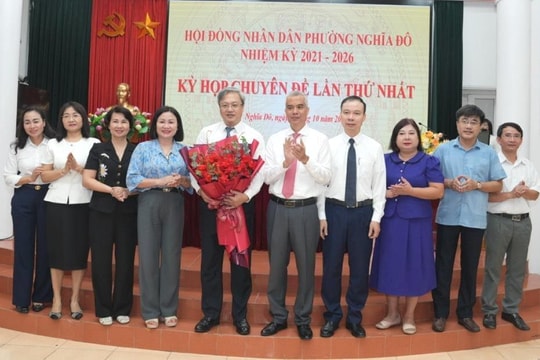 Đồng chí Đỗ Việt Hưng là Chủ tịch UBND phường Nghĩa Đô