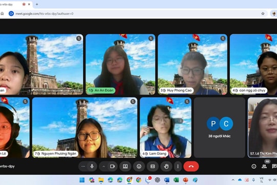 Hà Nội mưa lớn, trường học chuyển sang học trực tuyến ngày 7-10