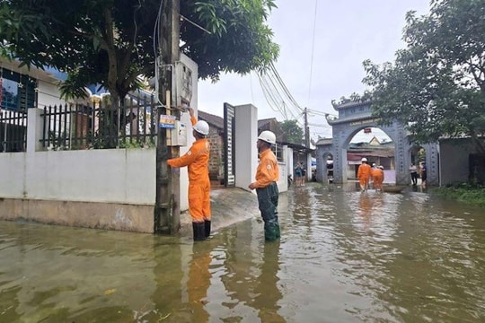 EVNHANOI đã cấp điện trở lại cho hơn 5.500/13.943 khách hàng