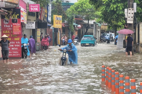 Hà Nội: Đợt mưa lớn vừa qua có cường suất cao nhưng ít ngập hơn đợt mưa cuối tháng 9
