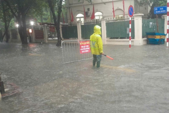 Thời tiết hôm nay 7/10: Mưa lớn bao trùm miền Bắc, nguy cơ ngập úng sâu