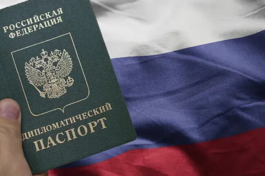 EU siết hoạt động của giới ngoại giao Nga