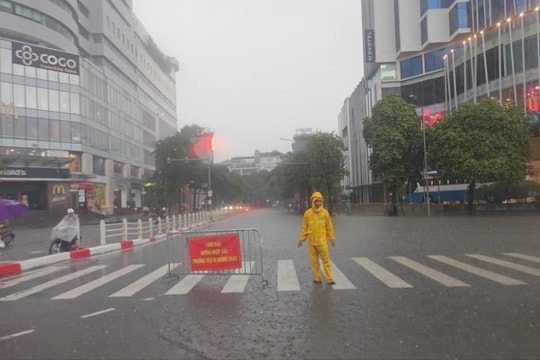 Hà Nội: Cần thiết và nhanh chóng giải quyết úng ngập