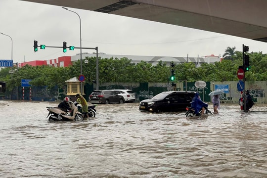 Cập nhật điểm ngập úng tại Hà Nội trong mưa lớn