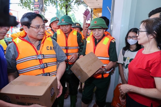 Gần 17.000 ngôi nhà bị ngập do mưa lũ sau bão số 11