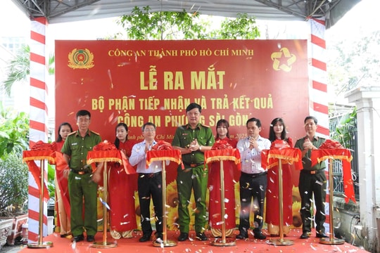 Công an TP Hồ Chí Minh chính thức vận hành bộ phận một cửa tại cấp xã, phường
