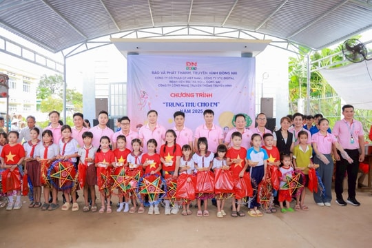 Mang "ánh trăng yêu thương" đến với hàng ngàn em nhỏ
