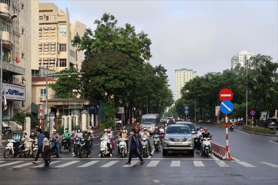 Giao thông Hà Nội cơ bản ổn định sau ngập úng