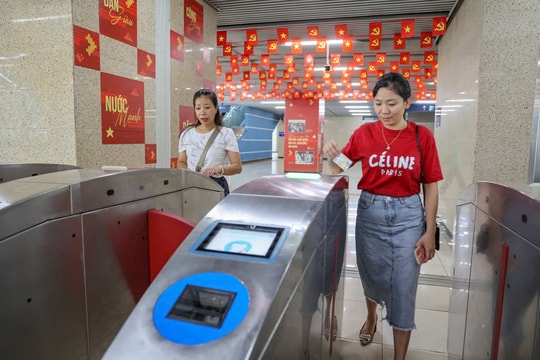 Đi tàu Cát Linh - Hà Đông được hoàn tiền vé khi thử nghiệm thanh toán không tiền mặt