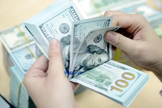 Tỷ giá USD hôm nay 8/10: Thị trường tự do tiếp tục tăng mạnh