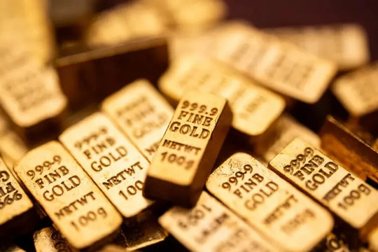 Vàng vượt ngưỡng 4.000 USD/ounce, chuyên gia quốc tế nói gì?