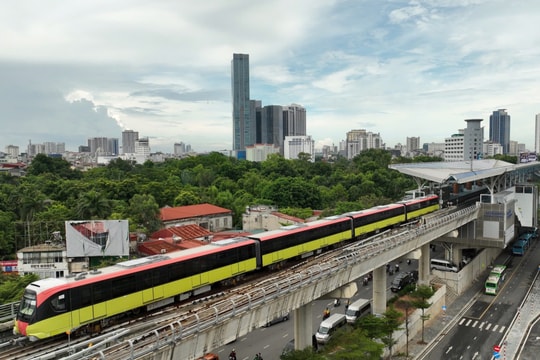 Tin tức đặc biệt trên báo in Hànộimới ngày 10-10-2025