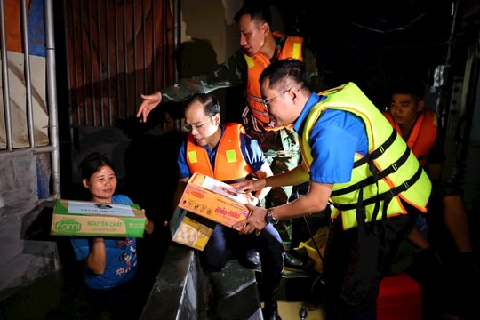 Tuổi trẻ Thủ đô khẩn trương tiếp sức bà con vùng lũ