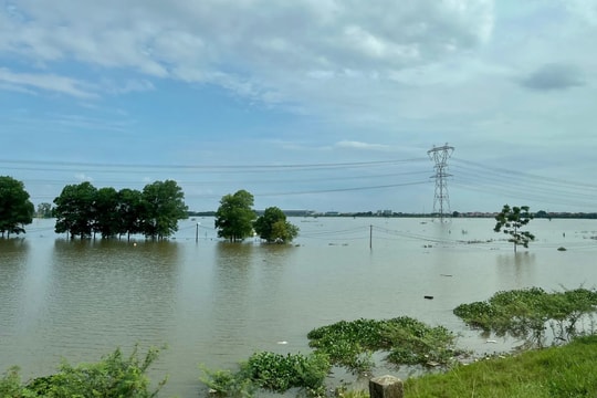 Hà Nội ứng phó lũ đặc biệt lớn trên sông Cầu, sông Cà Lồ