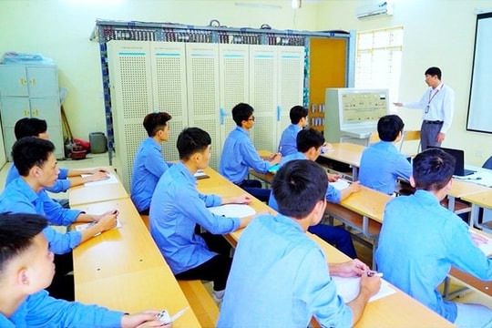 Từ nay đến 2030, đào tạo ít nhất 35.000 nhân lực đường sắt Việt Nam