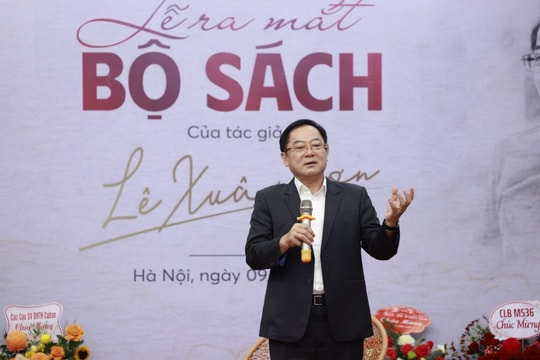 Bộ sách chứa đựng tâm hồn đầy rung cảm và cộng hưởng của nhà thơ Lê Xuân Sơn