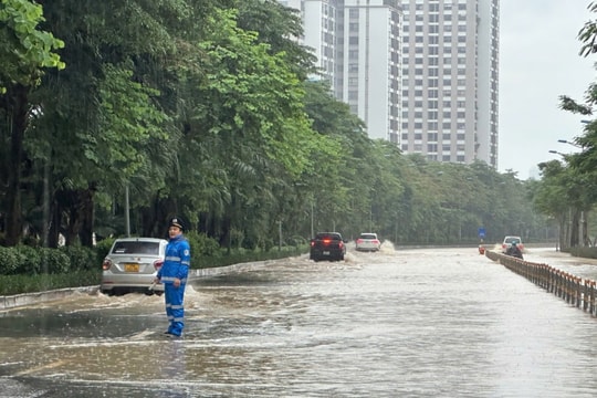 Giao thông nội đô đã ổn định, Hà Nội còn 9 điểm ngập sâu