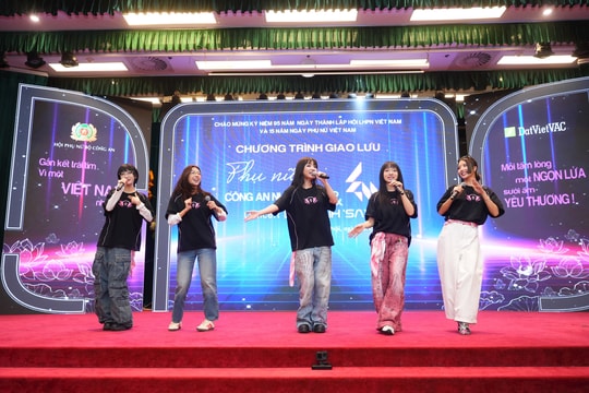 “Em xinh say hi” giao lưu cùng hơn 500 nữ Công an nhân dân