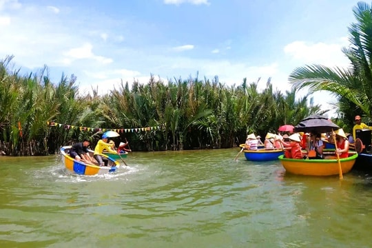 Khám phá làng Cẩm Thanh, một trong 50 ngôi làng đẹp nhất thế giới