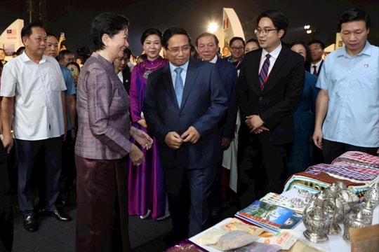 Khai mạc Lễ hội Văn hóa Thế giới Hà Nội lần thứ nhất