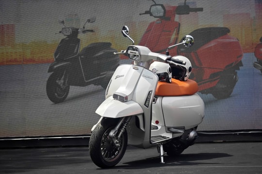 Lambretta gia nhập thị trường, thách thức Vespa và Peugeot