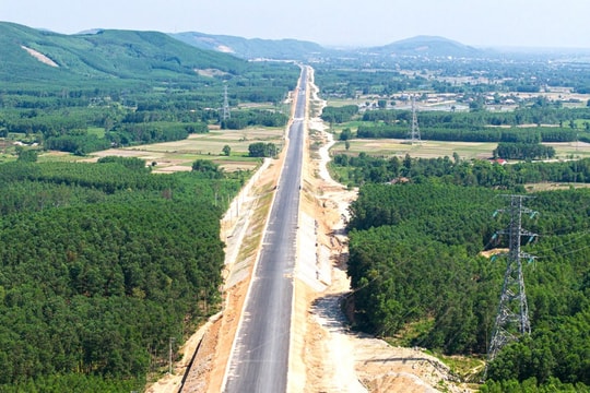 Đẩy nhanh tiến độ triển khai Dự án thành phần đoạn Quảng Ngãi - Hoài Nhơn