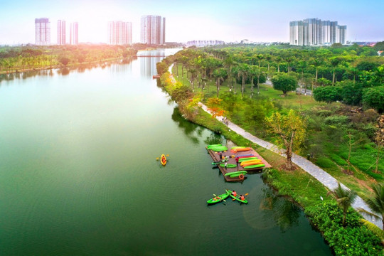 Ưu tiên phát triển công viên, cây xanh ở không gian xung quanh mặt nước