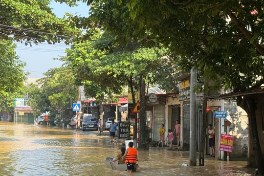 Quốc vương Campuchia thăm hỏi tình hình lũ lụt tại Việt Nam