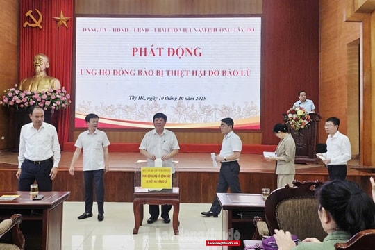 Ủy ban MTTQ phường Tây Hồ phát động ủng hộ đồng bào vùng bị thiệt hại do bão, lũ