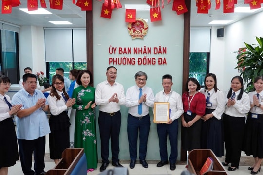 Phường Đống Đa làm chủ công nghệ, gần 80% hồ sơ hành chính giải quyết trực tuyến