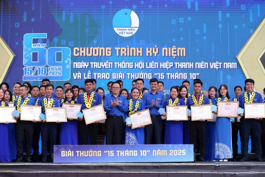 69 cán bộ Hội tiêu biểu toàn quốc nhận Giải thưởng "15 tháng 10"