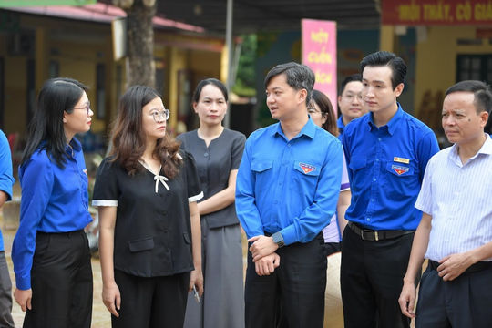 Trung ương Đoàn trao nguồn lực hơn 2,3 tỉ đồng hỗ trợ Thái Nguyên
