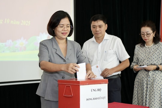 Phường Láng huy động hơn 255 triệu đồng giúp người nghèo và vùng bão