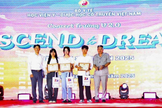 Học viện Y - Dược học cổ truyền Việt Nam chào đón hơn 1.000 tân sinh viên 