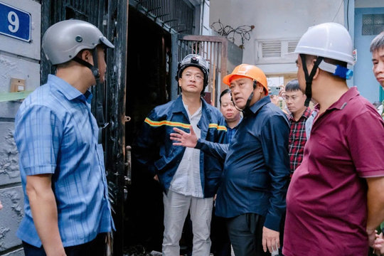Chủ tịch UBND Thành phố Hà Nội Trần Sỹ Thanh chỉ đạo khắc phục hậu quả vụ cháy khiến 5 người tử vong tại phố Kim Hoa