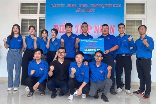 Tuổi trẻ UBND thành phố Hà Nội chung tay hỗ trợ vùng ngập úng