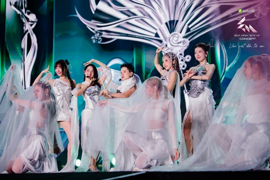 Concert “Em xinh say hi - Vạn vật đến từ em”: Tôn vinh phụ nữ Việt, hướng về đồng bào vùng bão lũ