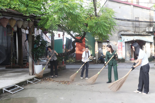 Phường Tây Tựu ra quân "Ngày Chủ nhật xanh”