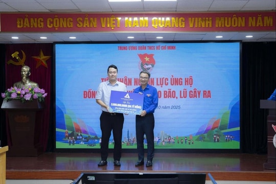 Tân Á Đại Thành ủng hộ 3 tỷ đồng hỗ trợ đồng bào vùng lũ miền Trung và miền Bắc