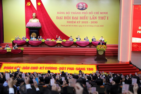 Để TP Hồ Chí Minh luôn xứng đáng là "đầu tàu" kinh tế...