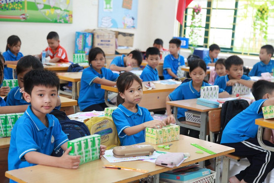 Kiên cường vượt thiên tai nhờ tinh thần đoàn kết và sẻ chia
