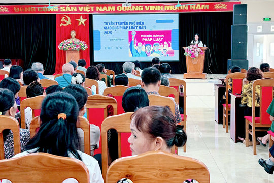 Nâng cao nhận thức pháp luật cho cán bộ Mặt trận cơ sở