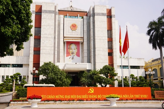 Đại hội đổi mới, đoàn kết, trí tuệ; thành phố phát triển bền vững 