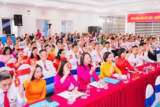 Tin tức đặc biệt trên báo in Hànộimới ngày 15-10-2025