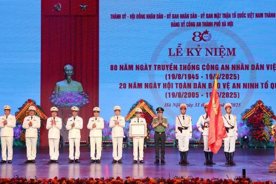 Công an Hà Nội tăng cường bám cơ sở, giữ vững bình yên từ gốc