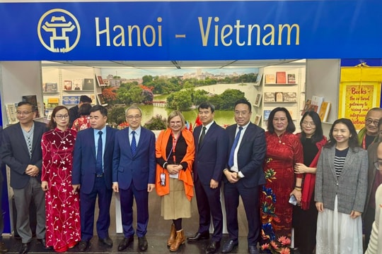 Không gian sách Việt Nam tại Hội sách Frankfurt (Đức): Khát vọng đưa sách Việt đến độc giả toàn cầu