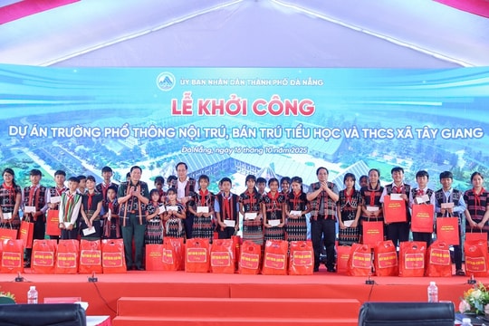 Thủ tướng Phạm Minh Chính dự Lễ khởi công trường học tại xã biên giới của Đà Nẵng