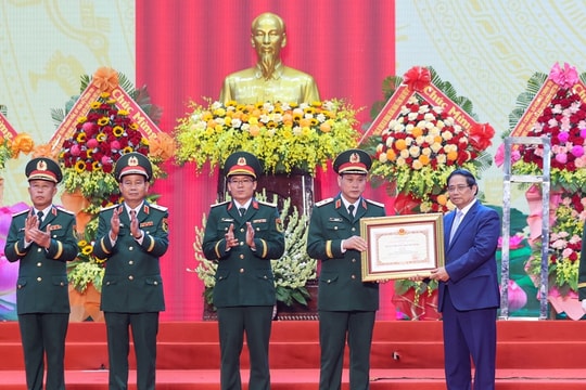 Thủ tướng Phạm Minh Chính: Quân khu 5 hãy viết tiếp trang sử vẻ vang của Quân đội và dân tộc Việt Nam anh hùng