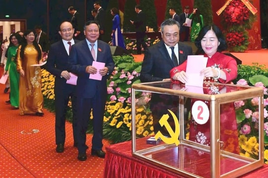 Đồng chí Bùi Thị Minh Hoài trúng cử Ban Chấp hành Đảng bộ TP Hà Nội khóa XVIII với số phiếu cao nhất