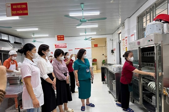 Chuyện bữa ăn bán trú an toàn ở Tây Hồ